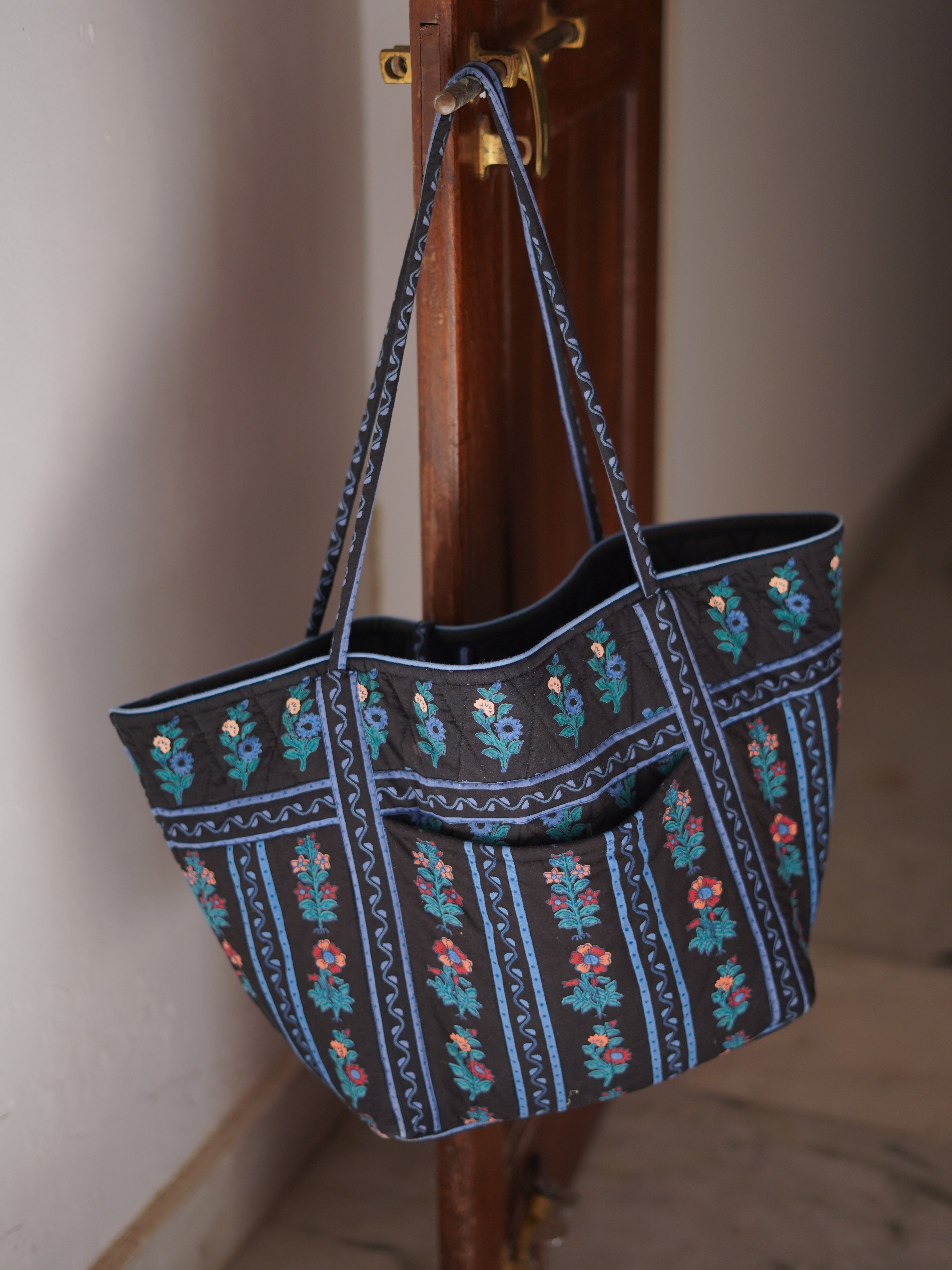 Basket Bag in Winter Sunflower