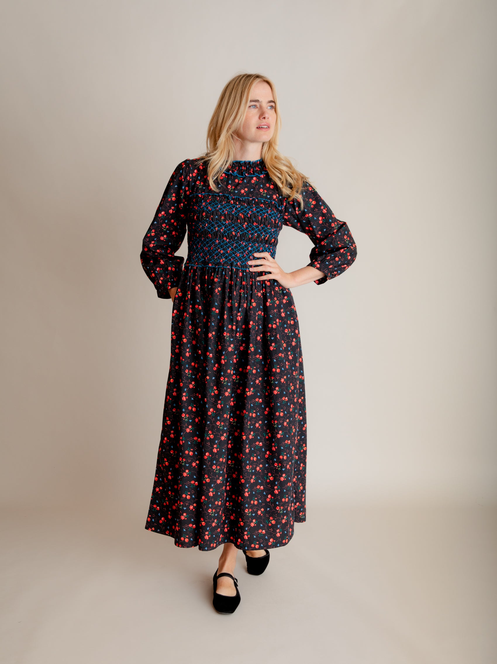 Arles Dress in Manon